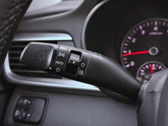 2019 Kia Optima IV Рестайлинг, белый, 1390000 рублей - вид 18