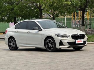 2022 BMW 1 серии 120i III (F52) Рестайлинг, белый, 1690088 рублей, вид 3