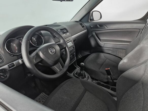 2014 Skoda Yeti I Рестайлинг, белый - вид 14