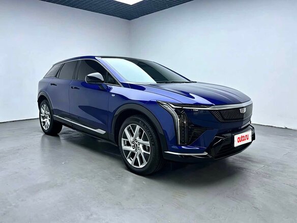 2026 Cadillac Lyriq, синий, 8000000 рублей - вид 2