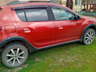 2016 Renault Sandero Stepway II, красный, 850000 рублей, вид 3