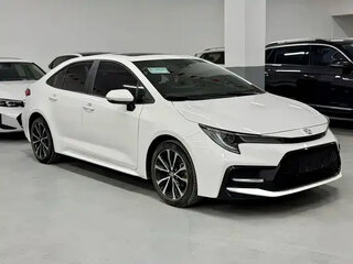 2023 Toyota Corolla XII (E210) Рестайлинг, белый, 1240000 рублей, вид 3