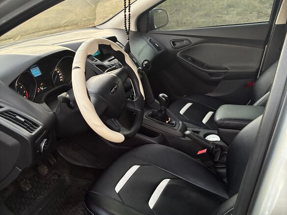 2013 Ford Focus III, серебристый, 760000 рублей - вид 9