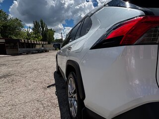 2019 Toyota RAV4 V (XA50), белый, 2850000 рублей, вид 3