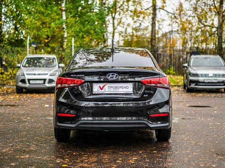 2017 Hyundai Solaris II, чёрный, 1060000 рублей, вид 4
