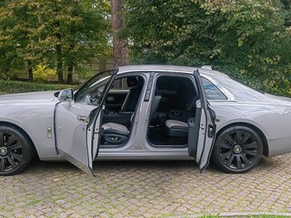2021 Rolls-Royce Ghost II (Series I), серый, 37000000 рублей, вид 2