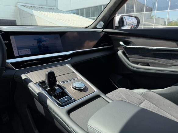 2026 Geely Monjaro I, белый - вид 10