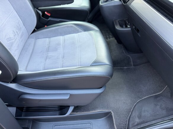 2020 Volkswagen Multivan T6 Рестайлинг, жёлтый, 4990000 рублей - вид 12
