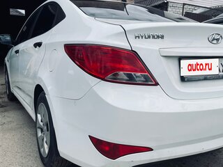 2015 Hyundai Solaris I Рестайлинг, белый, 610000 рублей, вид 4