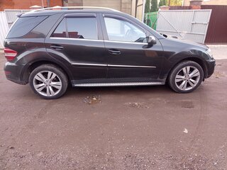 2009 Mercedes-Benz M-Класс 350 II (W164) Рестайлинг, чёрный, 1150000 рублей, вид 4