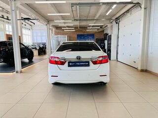 2013 Toyota Camry VII (XV50), белый, 2099900 рублей, вид 5