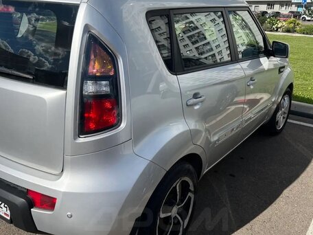 2011 Kia Soul I, серебристый, 750000 рублей, вид 3