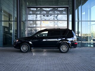 2011 Mitsubishi Outlander II Рестайлинг, чёрный, 999999 рублей, вид 4
