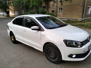 2014 Volkswagen Polo V, белый, 490000 рублей, вид 3