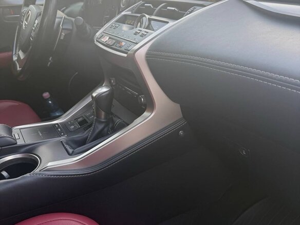 2020 Lexus NX 200 I Рестайлинг, чёрный, 3700000 рублей - вид 8
