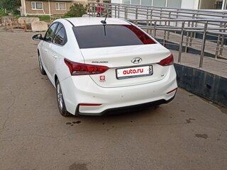 2017 Hyundai Solaris II, белый, 1200000 рублей, вид 4