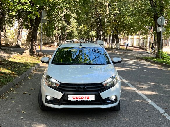 2017 Lada (ВАЗ) Vesta I, белый - вид 1