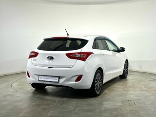 2014 Hyundai i30 II, белый, 1050000 рублей, вид 4