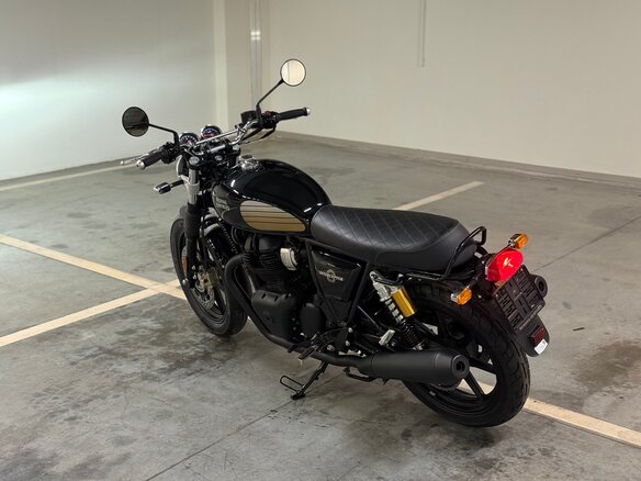2026 Royal Enfield Interceptor, чёрный, 694000 рублей - вид 7