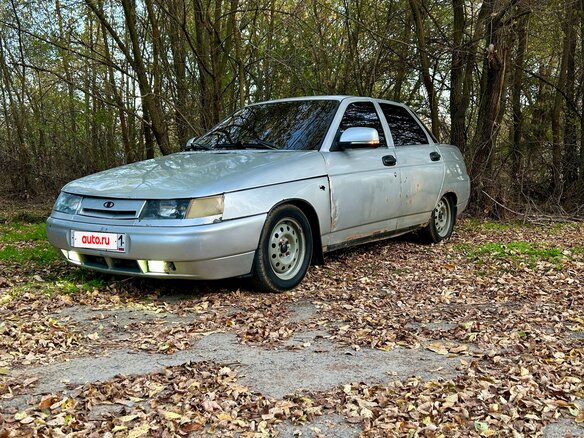 2001 Lada (ВАЗ) 2110, серебристый, 130000 рублей