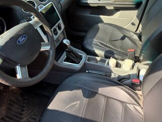 2010 Ford Focus II Рестайлинг, серебристый, 280000 рублей, вид 4