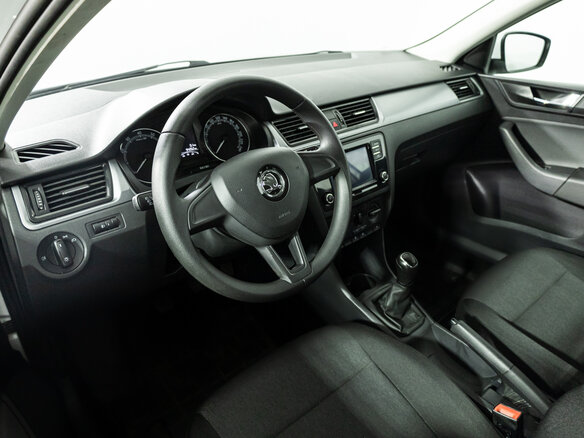 2018 Skoda Rapid I Рестайлинг, белый, 1199700 рублей - вид 10