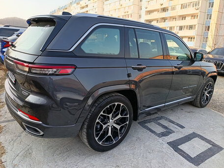 2022 Jeep Grand Cherokee V (WL), серый, 5800000 рублей, вид 2