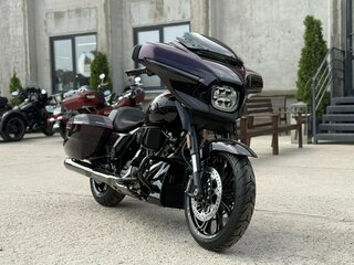 2025 Harley-Davidson CVO Street Glide, фиолетовый, 6650000 рублей, вид 3