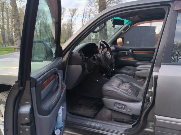 1999 Lexus LX 470 II, серый, 1300000 рублей - вид 6