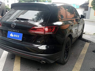 2023 Volkswagen Touareg III, чёрный, 5565173 рублей, вид 3