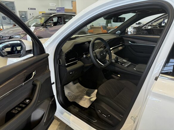 2026 Geely Monjaro I Рестайлинг, белый, 4954990 рублей - вид 18