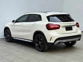 2019 Mercedes-Benz GLA 200 I (X156) Рестайлинг, белый, 1910000 рублей, вид 4