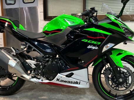 2021 Kawasaki Ninja 400, зелёный, 525000 рублей, вид 2