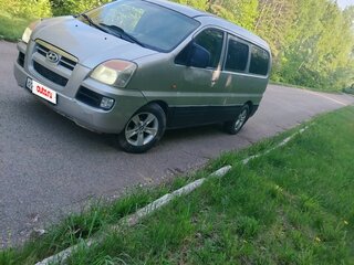 2005 Hyundai H-1 I Рестайлинг, серебристый, 392000 рублей, вид 1