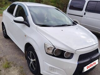 2012 Chevrolet Aveo II, белый, 500000 рублей, вид 1