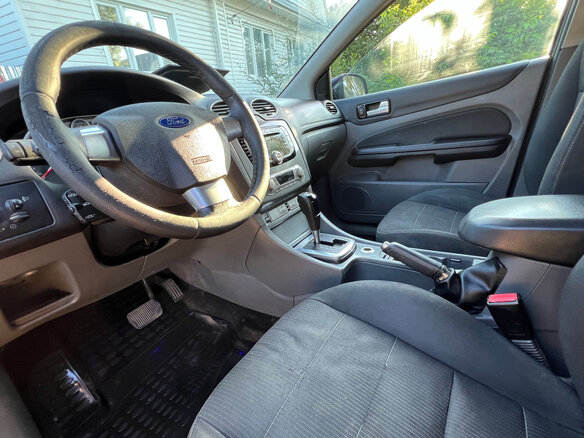 2010 Ford Focus II Рестайлинг, серый - вид 7