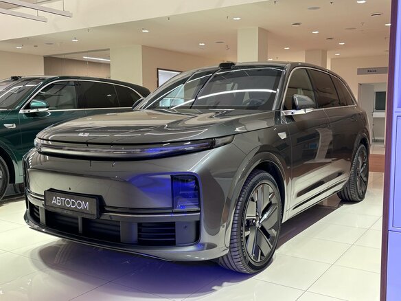 2026 Li Auto (Lixiang) L7 52.3 kWh I Рестайлинг, серый, 10690000 рублей