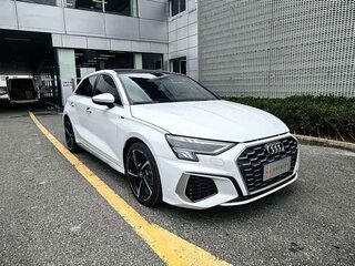2021 Audi A3 Sportback 35 TFSI IV (8Y), белый, 1630000 рублей, вид 1