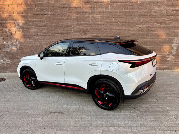 2022 Omoda C5 I, белый - вид 3