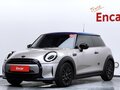 2021 Mini Hatch Cooper III (F55/F56) Рестайлинг 2, серебристый, 1660000 рублей