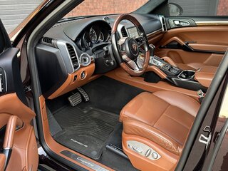 2016 Porsche Cayenne II Рестайлинг (958), коричневый, 3400000 рублей, вид 5