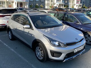 2019 Kia Rio X-Line IV, серебристый, 1399000 рублей, вид 1