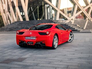2010 Ferrari 458 Italia, красный, 16500000 рублей, вид 3
