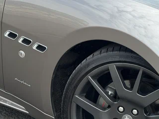 2008 Maserati GranTurismo I, серебристый, 5500000 рублей, вид 4