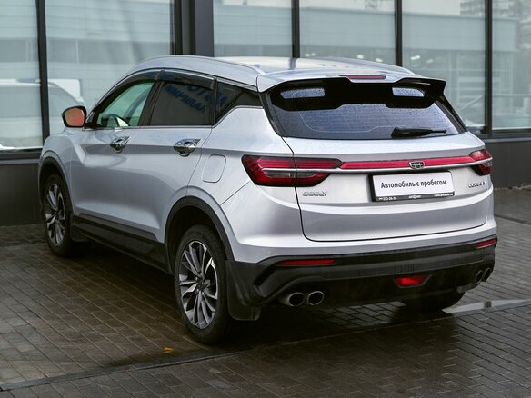 2022 Geely Coolray I, серый, 1545000 рублей - вид 2