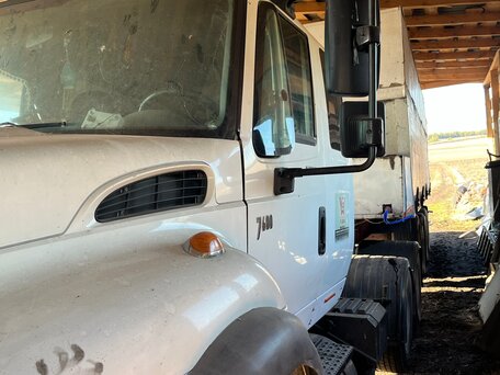 2008 International 7000 Series, белый, 1700000 рублей, вид 4
