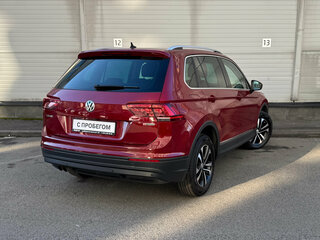 2019 Volkswagen Tiguan II, красный, 2119000 рублей, вид 5