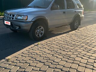 2002 Isuzu Rodeo II, серебристый, 320000 рублей, вид 2