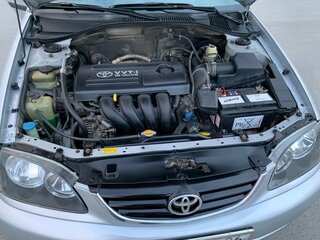 2001 Toyota Avensis I Рестайлинг, серебристый, 510000 рублей, вид 2