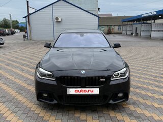 2016 BMW 5 серии 550i xDrive VI (F10/F11/F07) Рестайлинг, синий, 2900000 рублей, вид 2
